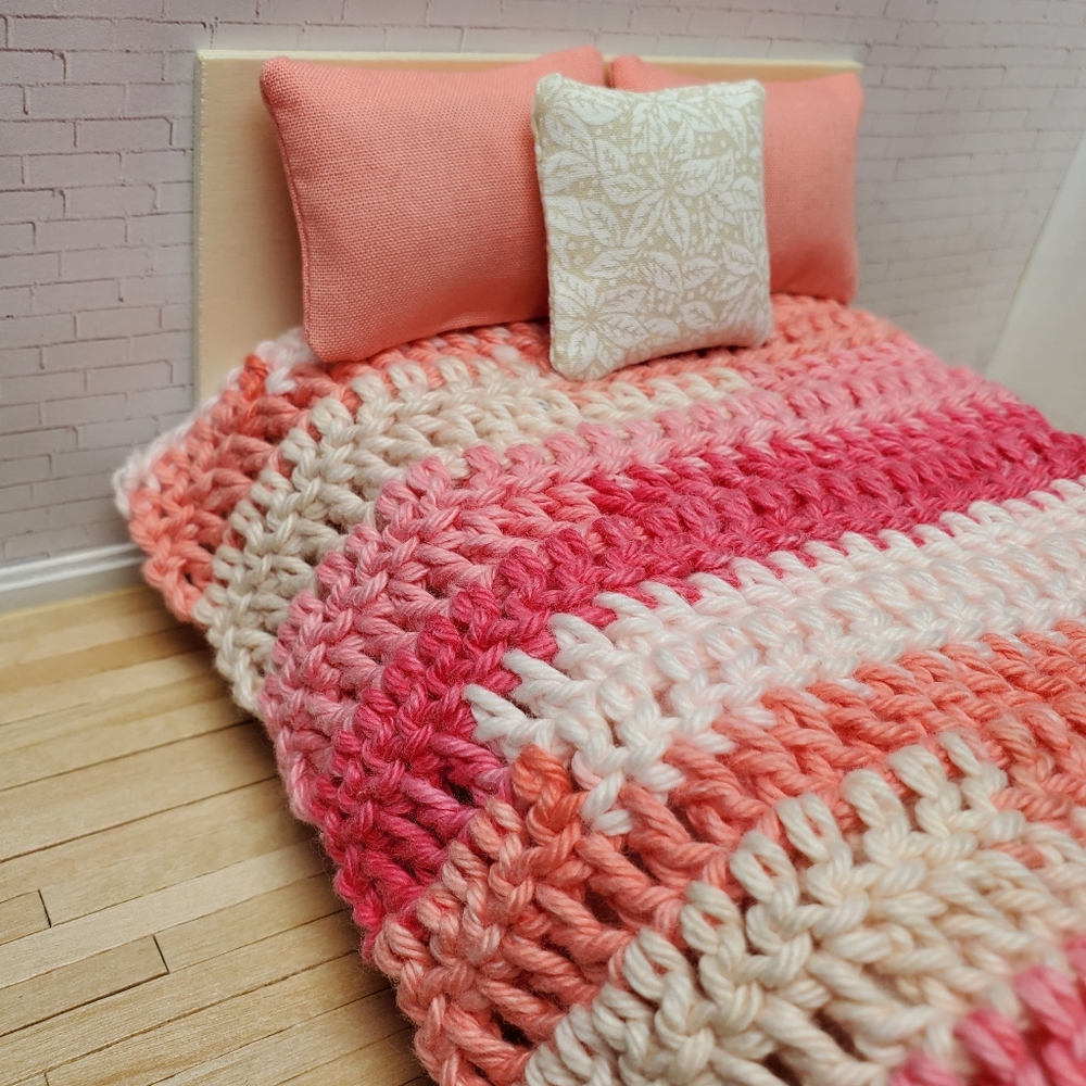 Miniature Dollhouse Crochet Blanket Pillow Bed Set 1:12 Scale Pink